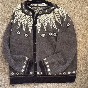 J. Jill Gray and Cream Patterned Cardigan